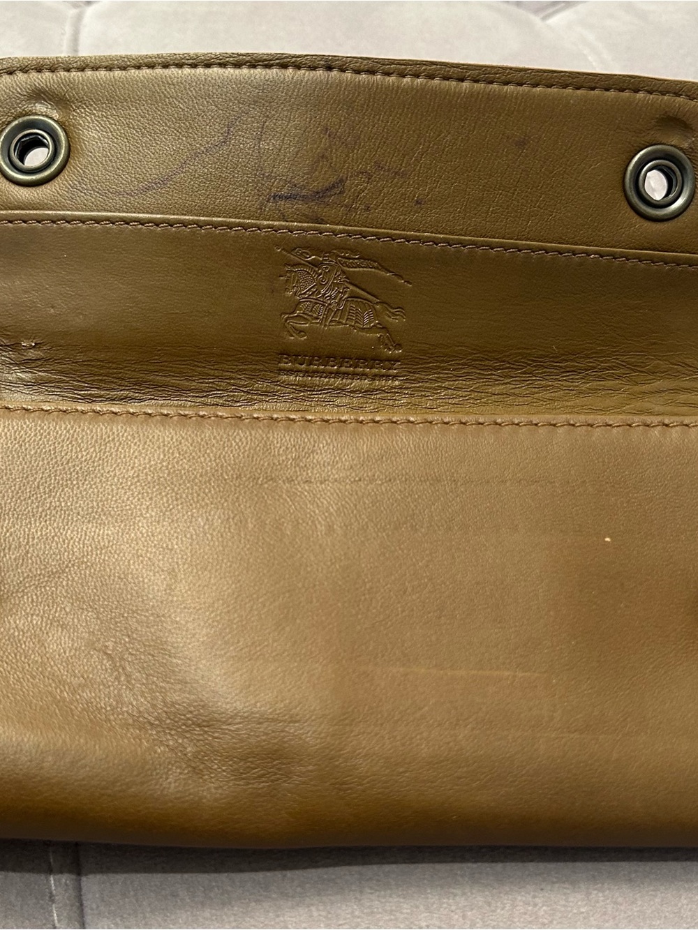 Burberry Tan Leather Snap Wallet with Branded Hardware - Picture 6 of 13